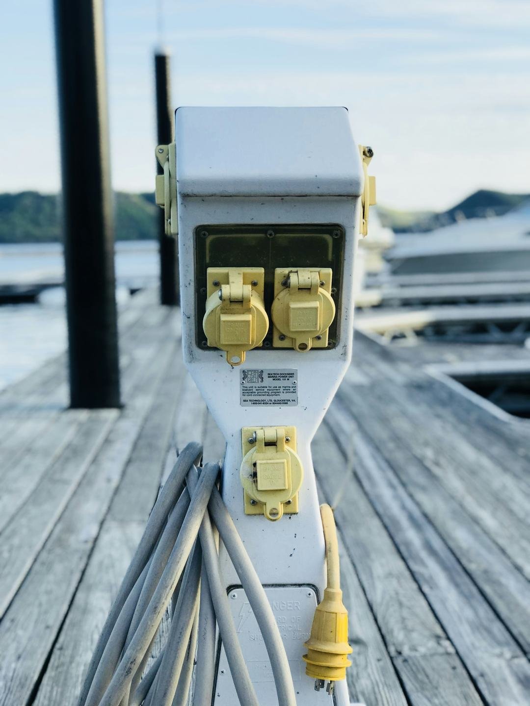 Metered utility power pedestal with hookup outlets
